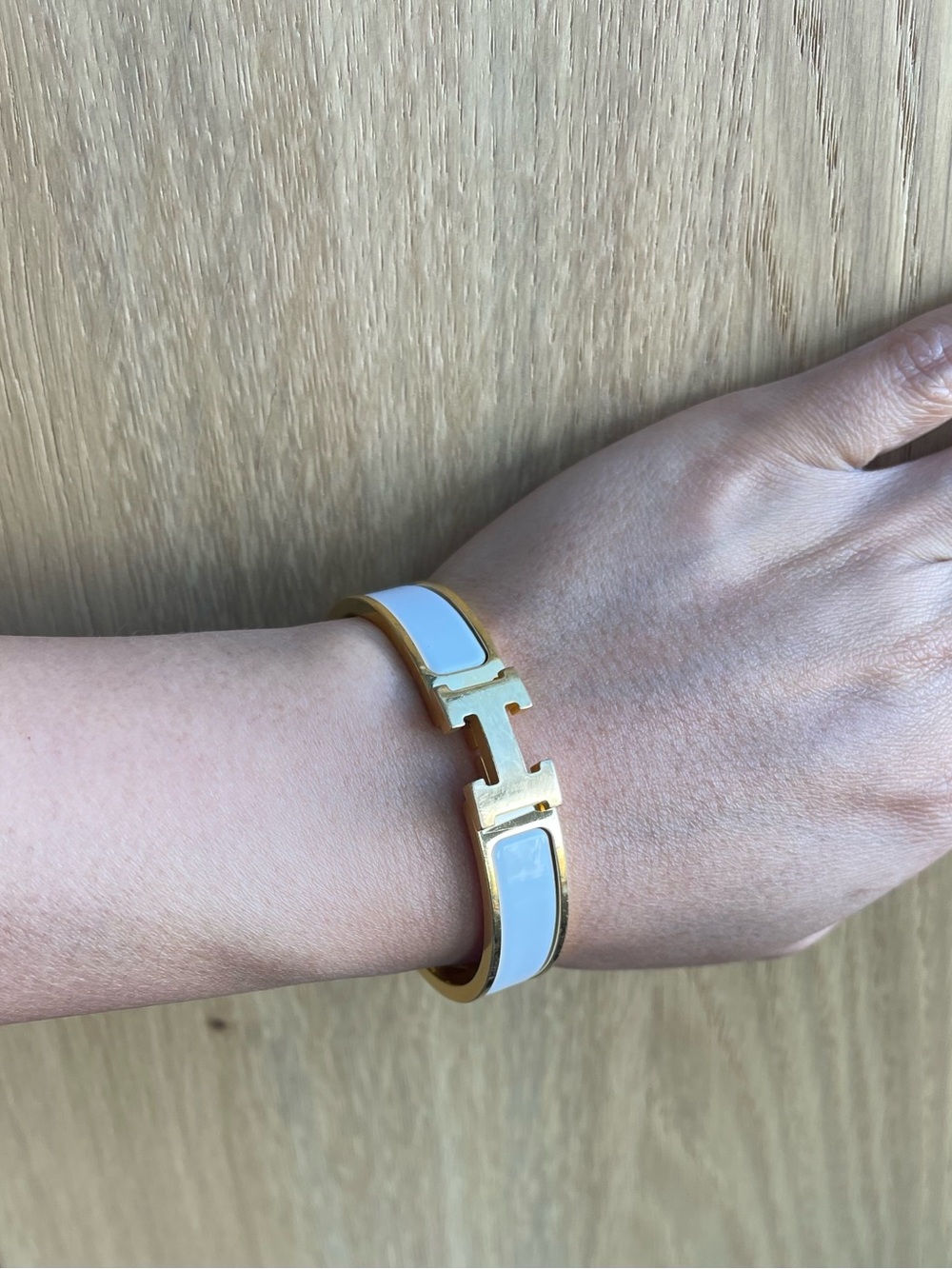 Hermes Clic H Gold and White Bracelet Bangle PM authentic - Picture 7 of 9